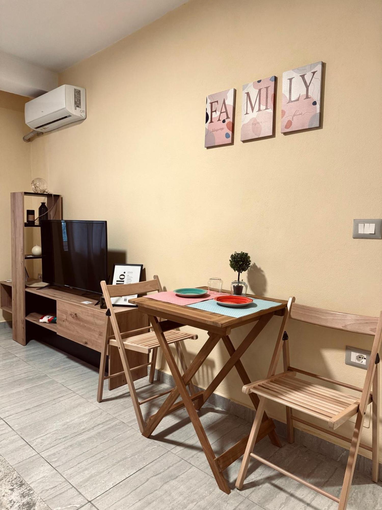 Urban Apartment In Blloku Тирана Экстерьер фото